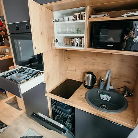 Wolf Apartment *